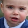 Roupa usada por Louis, caçula de Kate Middleton e Príncipe William, em novas fotos esgota em menos de um dia, como indicou o 'Daily Mail' nesta terça-feira, dia 23 de março de 2019