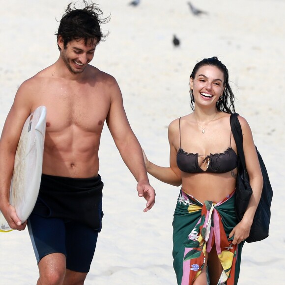Isis Valverde aproveitou o dia de sol com o marido, André Resende, neste feriado, dia 01 de maio de 2019
