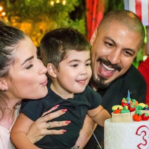 Fernando Medeiros e Aline Gotschalg comemoraram o aniversário de três anos do filho, Lucca: 'Todos os dias ele surpreende trazendo algum diálogo novo, essa fase é sensacional'