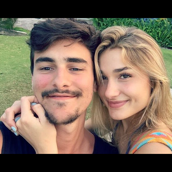 Bruno Montaleone fez exercícios com namorada, Sasha Meneghel, nesta quinta-feira, 9 de maio de 2019