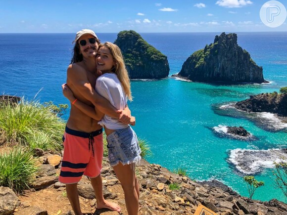 Bruno Montaleone e Sasha Meneghel assumiram namoro no réveillon de 2018, em São Miguel do Gostoso, no Rio Grande do Norte