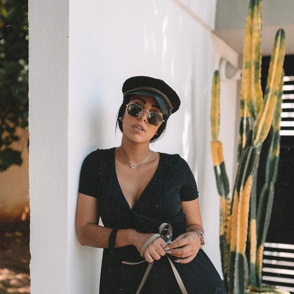 A boina militar, que parece um quepe, também tem sido aposta de fashionistas brasileiras, como Jade Seba