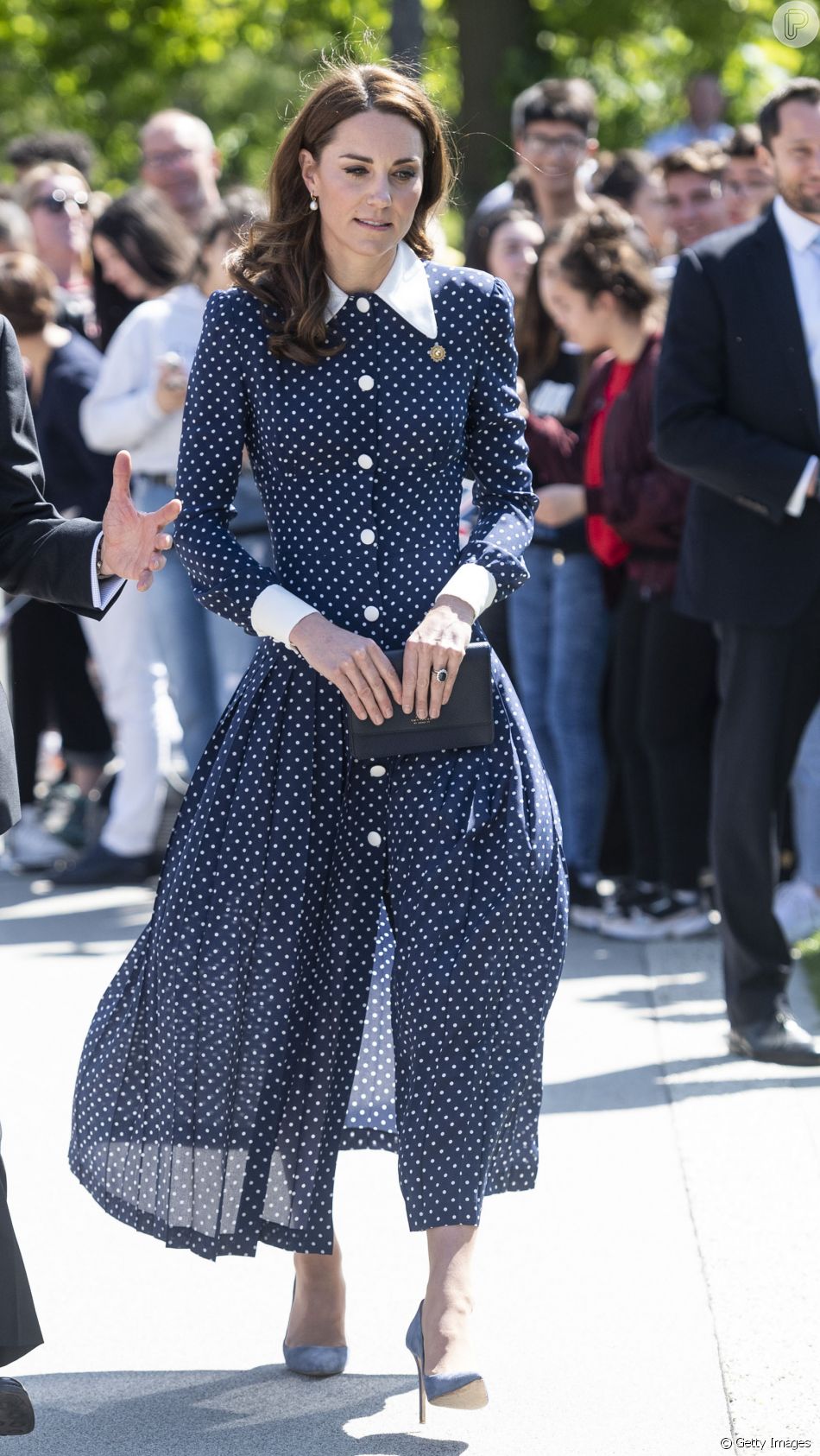 vestido poá azul marinho