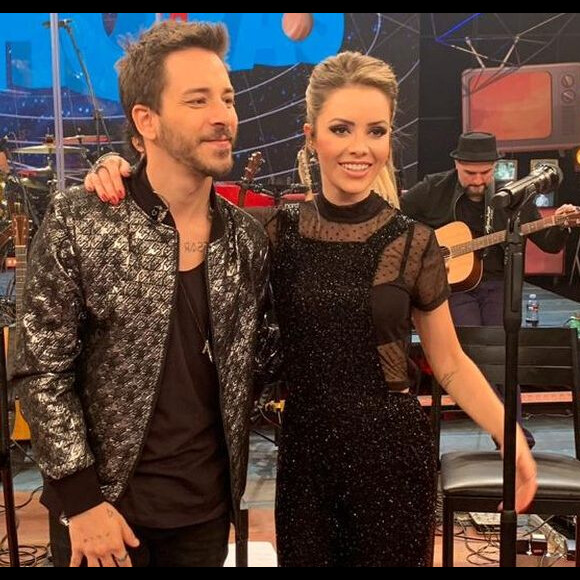 Confira detalhes do look da Sandy no programa 'Altas Horas'