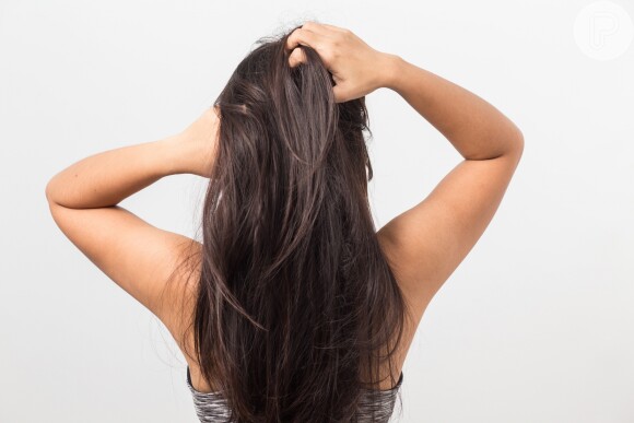 Expert dos fios revela o motivo de o shampoo não trazer mais os benefícios prometido depois de um tempo