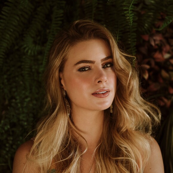 Rayanne Morais passou por workshop para viver a policial Graça da novela 'Topíssima': 'Parkour, luta e visita à delegacias'