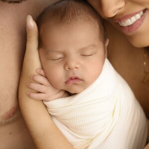 Filho de Jade Seba e Bruno Guedes, Zion estrela seu primeiro ensaio newborn