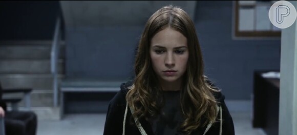 Britt Robertson interpreta Casey, uma adolescente curiosa no filme 'Tomorrowland – um lugar onde nada é impossível'