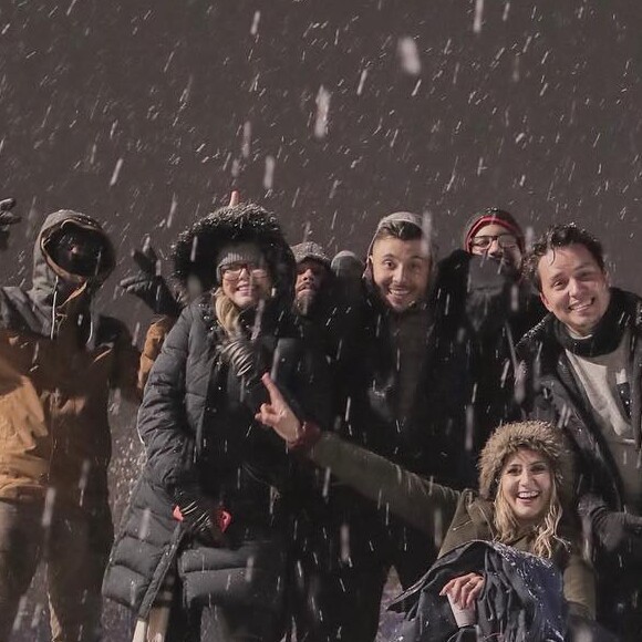 Marilia Mendonça revela presente dado para Murilo Huff: 'Uma motoca daquela elétrica. Brinquedo para o bebê'