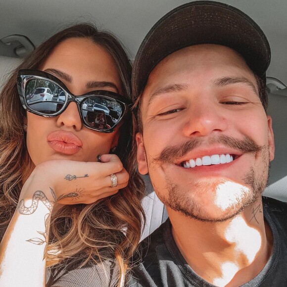 Saulo Poncio presenteia Gabi Brandt com joias de luxo: 'Renovação de votos de um ano depois que tudo aconteceu'