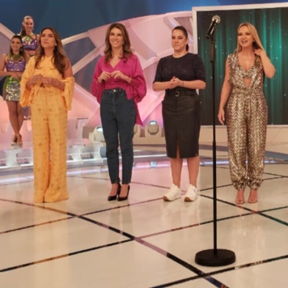 Ratinho, Eliana, Silvia Abravanel, Celso Portiolli, Rebeca Abravanel e Patricia Abravanel gravaram o 'Programa Silvio Santos'