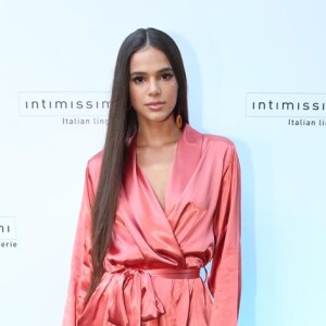 Bruna Marquezine é adepta da eletroestimulação para exercitar músculos