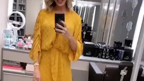 Andressa Suita aposta em vestido amarelo com bolinhas nesta segunda-feira, dia 17 de junho de 2019