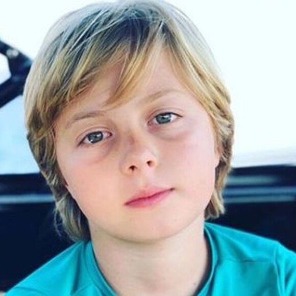 Benício, filho do meio de Angelica e Luciano Huck, sofreu um traumatismo craniano ao se acidentar praticando wakeboard