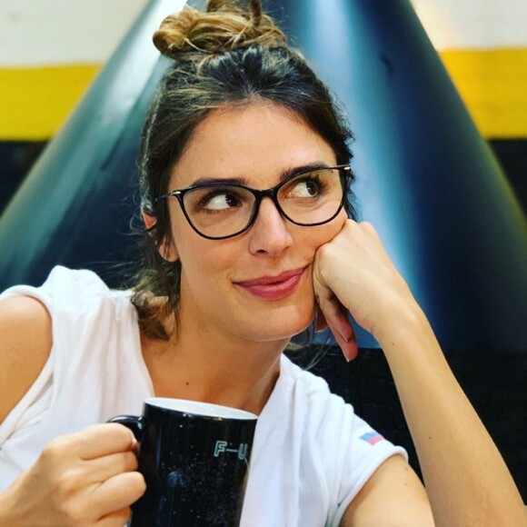 'É apenas uma característica, cada um tem a sua. Todas são lindas!', completou Rafa Brites