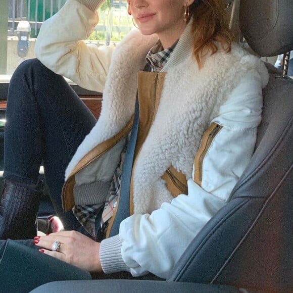 A jaqueta de Marina Ruy Barbosa da Chloé é de lã e couro e custa R$10.700 .