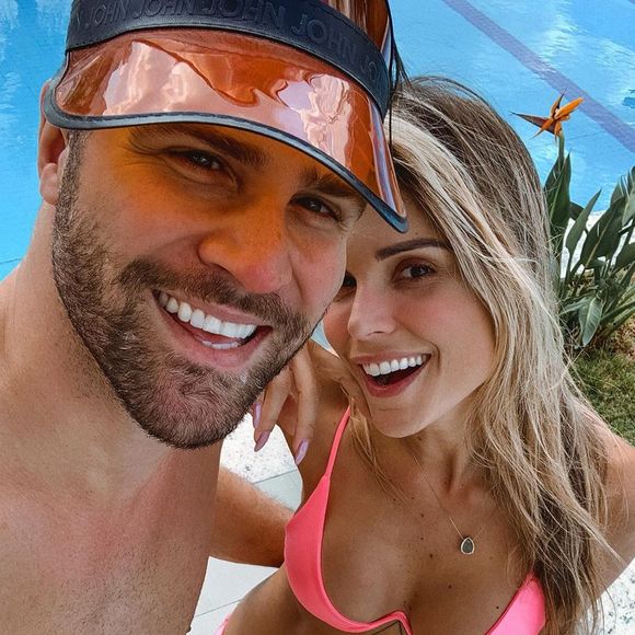 Grávida, Flávia Viana sofreu fortes dores abdominais na noite da última quarta-feira (26).