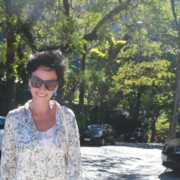 Suzana Pires marca presença na missa em celebração à recuperação de Benício