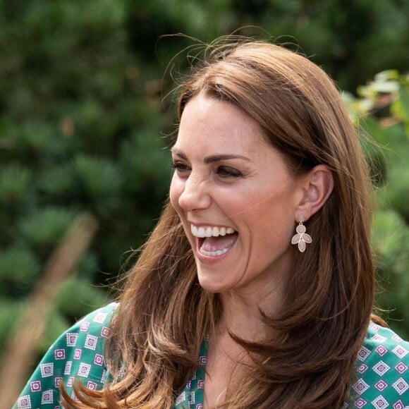 Brinco de Kate Middleton chama atenção por preço acessível: o acessório custa menos de R$ 60