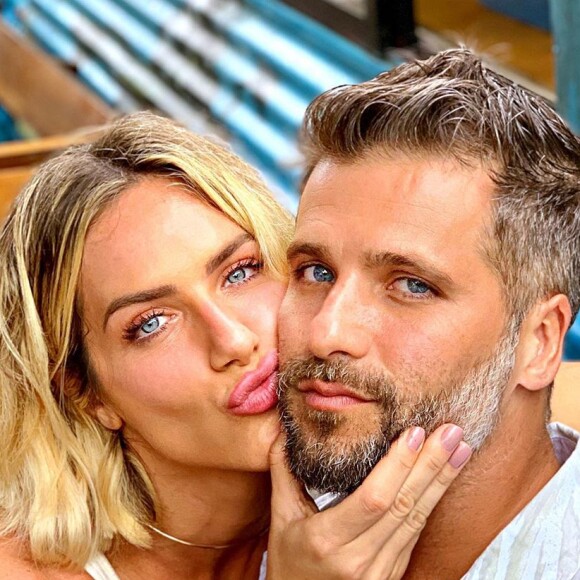 Giovanna Ewbank afasta rumor de não pode engravidar de Bruno Gagliasso: 'Às pessoas acham muito que eu não posso ter da barriga'