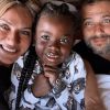 Giovanna Ewbank compartilhou foto com a filha, Títi, e o marido, Bruno Gagliasso em avião nesta sexta-feira, dia 05 de julho de 2019