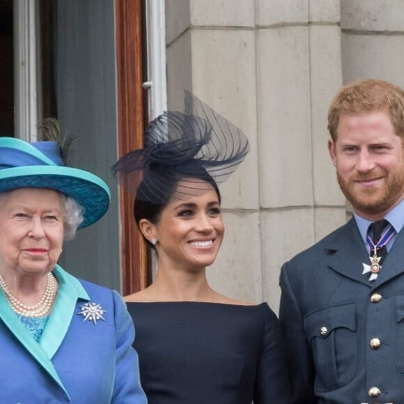 A rainha Elizabeth II não foi ao batizado do filho de Meghan Markle e Príncipe Harry pois estava descansando em sua casa de campo 