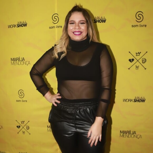 Mamãe emotiva! Marilia Mendonça fica comovida com música ao soltar a voz no Instagram