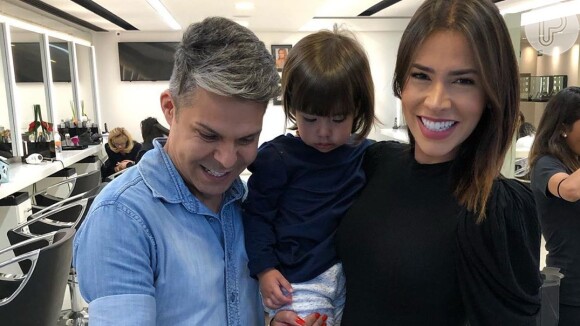 Adriana Sant'Anna mostrou primeiro corte do cabelo da filha, Linda, nesta segunda-feira, 8 de julho de 2019