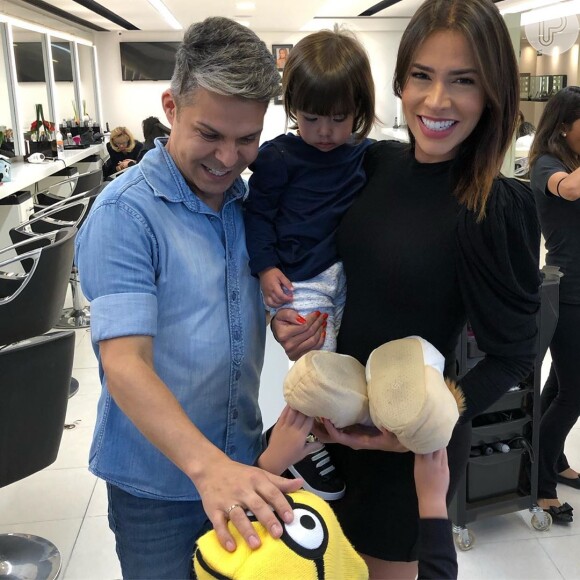 Linda, filha de Adriana Sant'Anna, mudou o visual com o visagista e hair Influencer Rodrigo Siqueira 