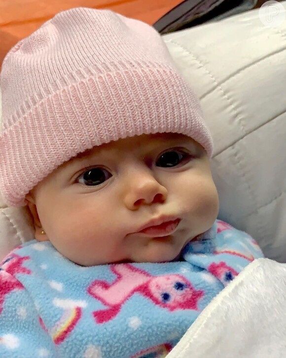 Filha de Thaeme Mariôto, Liz, de 2 meses, é um sucesso nas redes sociais