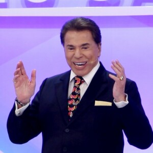 Silvio Santos roubou a cena ao tietar a filha Rebeca Abravanel em seu casamento com Alexandre Pato