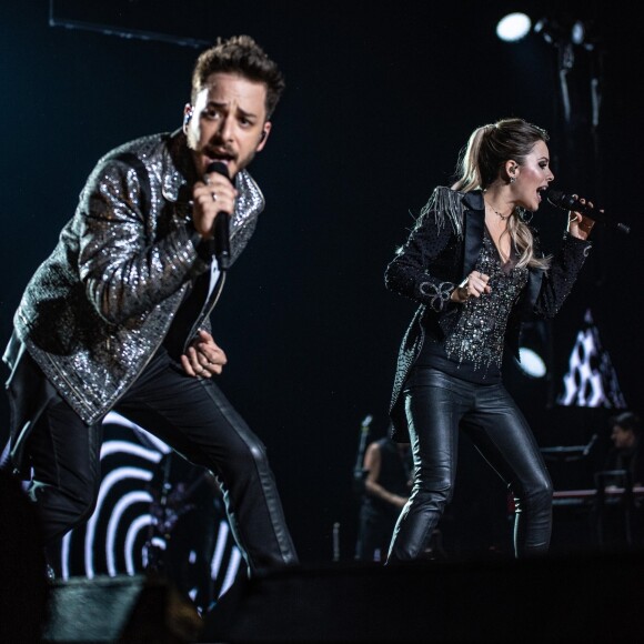 Sandy e Junior levaram o público à loucura em estreia de turnê