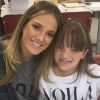 Rafaella Justus segurou a irmã recém-nascida no colo em vídeo publicado no Instagram