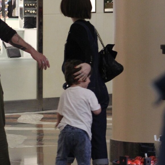 Alexandre Nero e Karen Brusttolin também são pais de Inlá, de 9 meses