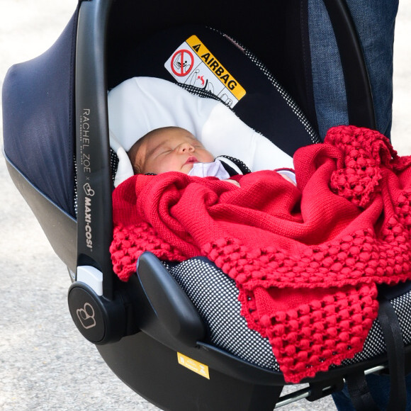 Cesar Tralli compartilhou uma foto com a filha, Manuella, no colo: 'Amor, sublime amor'