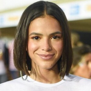 Bruna Marquezine contou aos seus seguidores do Twitter neste sábado, 20 de julho de 2019, que perdeu o sono de madrugada após dormir bem cedo