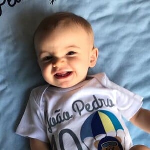 Filho de Milena Toscano, João Pedro completa 10 meses nesta segunda-feira, 22 de julho de 2019