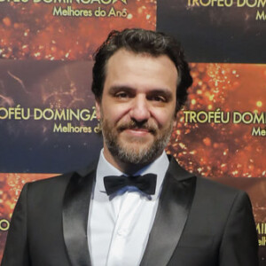 Rodrigo Lombardi está de férias pela Europa