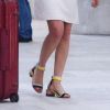 As sandálias de salto bloco, como esta de Mariana Ximenes, permanecem entre as trends do verão 2020