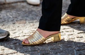 Muito ouro! Acessórios dourados são hit na moda verão