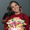 Bruna Marquezine ganhou festa de aniversário surpresa no show de Sandy e Junior, no Rio de Janeiro