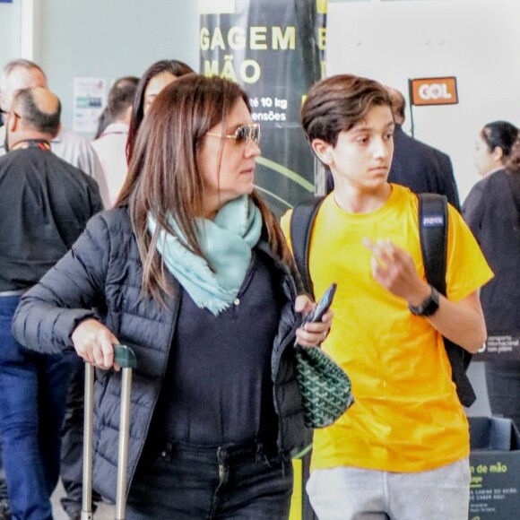 Filho de Adriana Esteves é igual ao pai, Vladimir Brichta, nesta quinta-feira, dia 29 de agosto de 2019