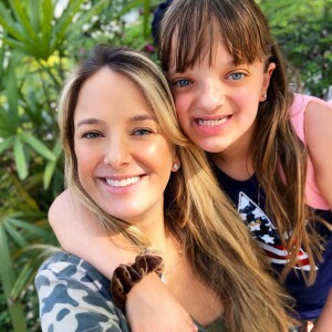 Rafaella Justus ganhou visita da mãe, Ticiane Pinheiro, na escola