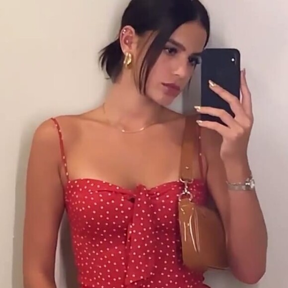 Bruna Marquezine fez célula e comemorou aniversário da amiga e cantora Luma Elpídio em sua mansão