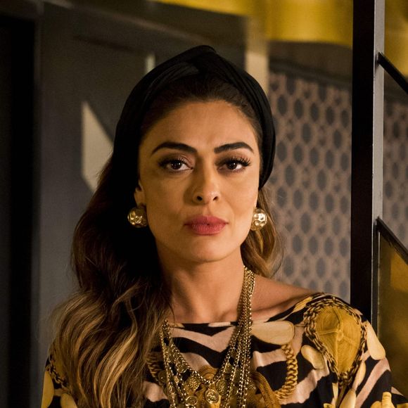 Nos próximos capítulos da novela 'A Dona do Pedaço', Maria da Paz (Juliana Paes) fica desconfiada ao ser chamada pelo nome por Matilde (Laura Cardoso): 'Curiosa'