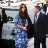 Kate Middleton aposta em vestilos coloridos para eventos