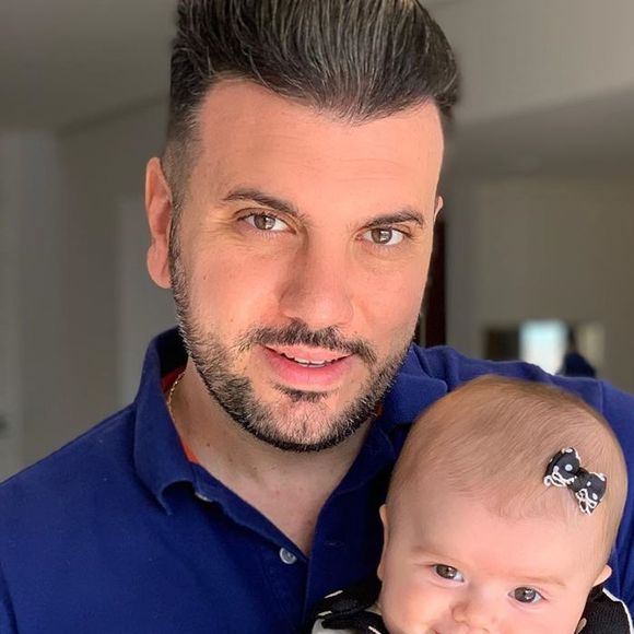 O marido de Thaeme, Fábio da Lua, também foi citado por fãs nos comentários