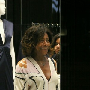 Gloria Maria fez compras no shopping Village Mall na Barra da Tijuca, zona oeste do Rio