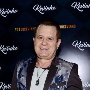 Dupla de Bruno, o sertanejo Marrone prestigia aniversário de Kevinho em famosa boate localizada em São Paulo, na noite desta terça-feira, 17 de setembro de 2019
