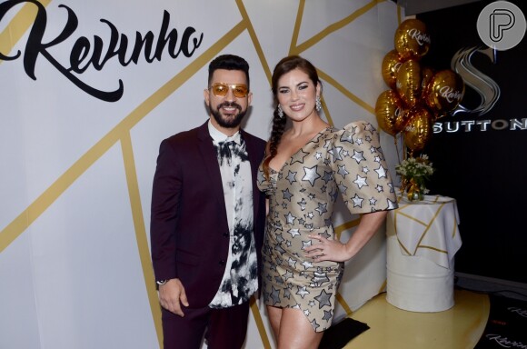 DJ Dennis e a mulher, Babi Hainni, prestigiam aniversário de Kevinho em famosa boate localizada em São Paulo, na noite desta terça-feira, 17 de setembro de 2019